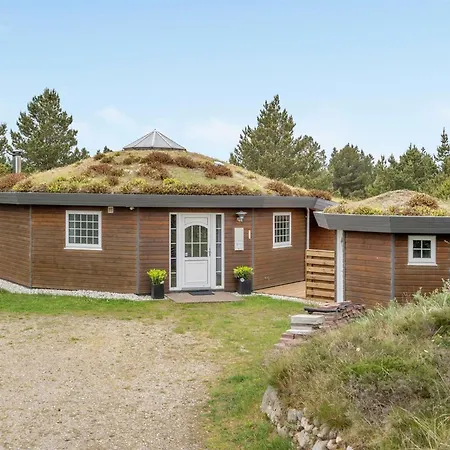 Mariette - 3-1km From The Sea By Interhome Bolilmark