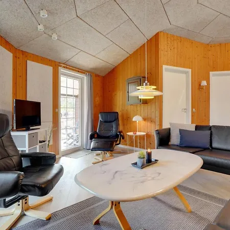 Mariette - 3-1km From The Sea By Interhome *