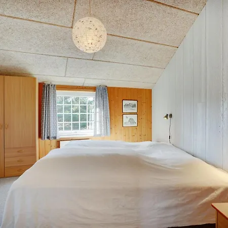 Mariette - 3-1km From The Sea By Interhome *